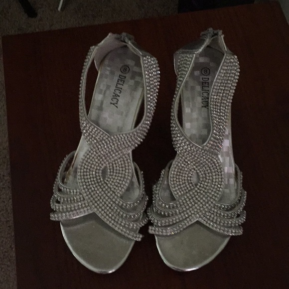 Shoes - Silver heeled sandals